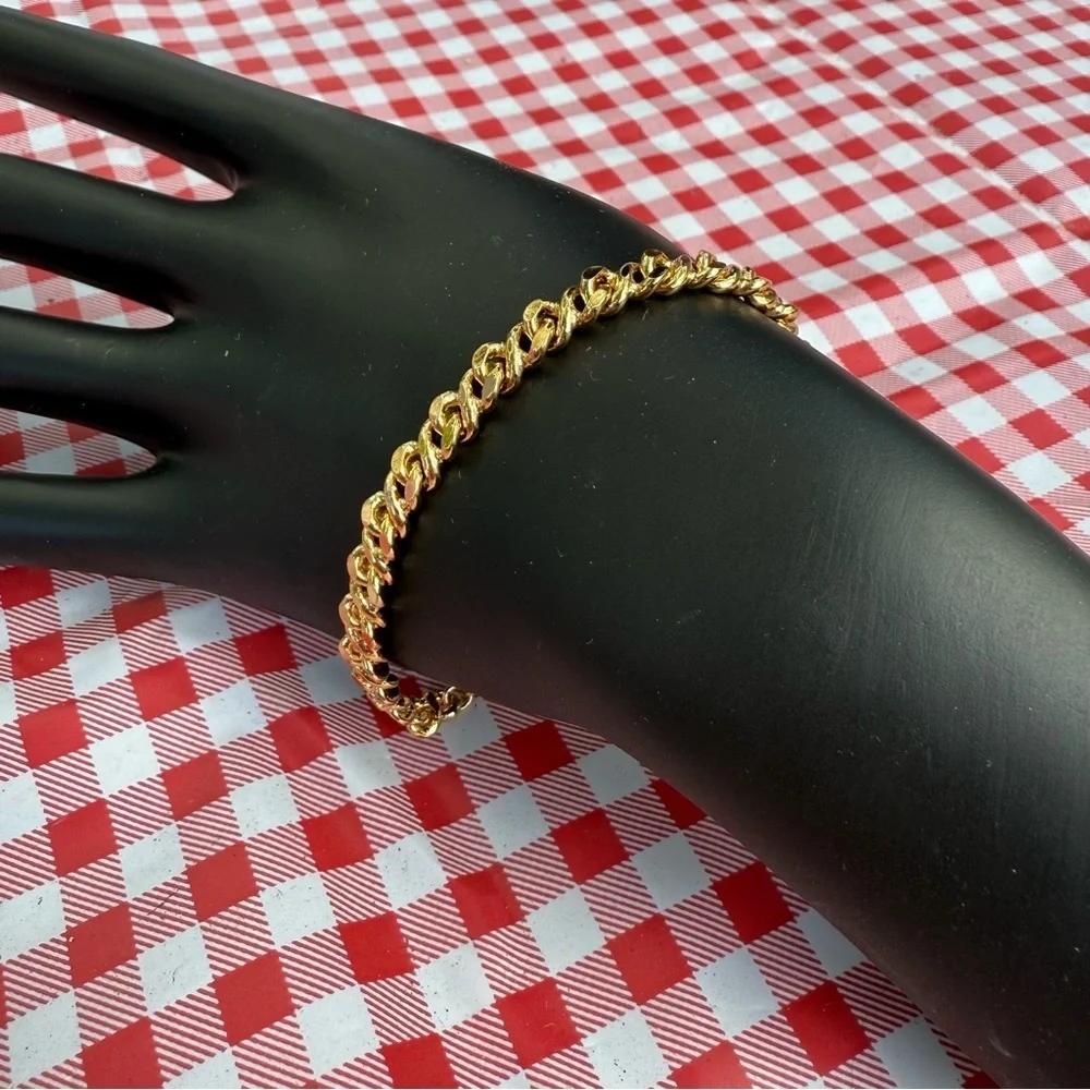 Avon Herringbone Chain Bracelet size large NIB 1991 vintage